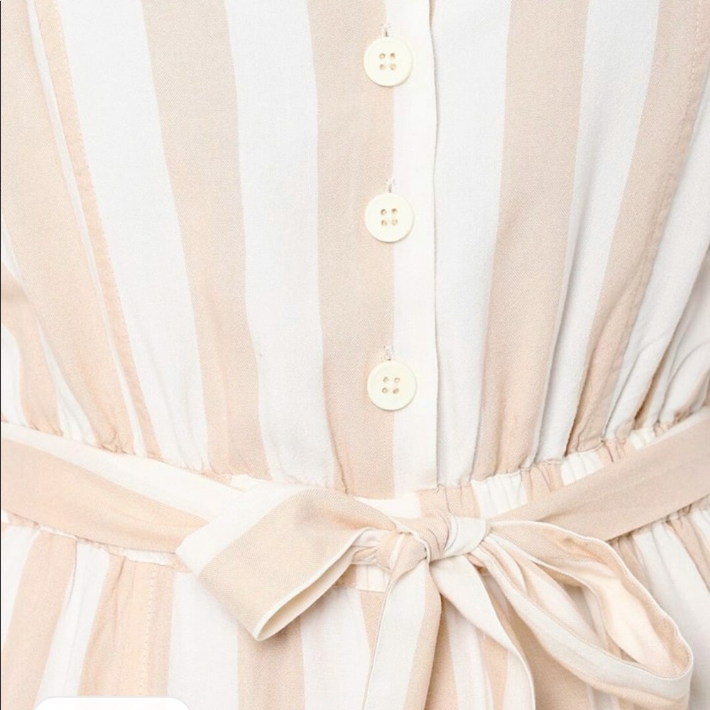 American eagle brand new Stunning beige white stripes jumpsuit 🌸🌸 - Picture 4 of 5
